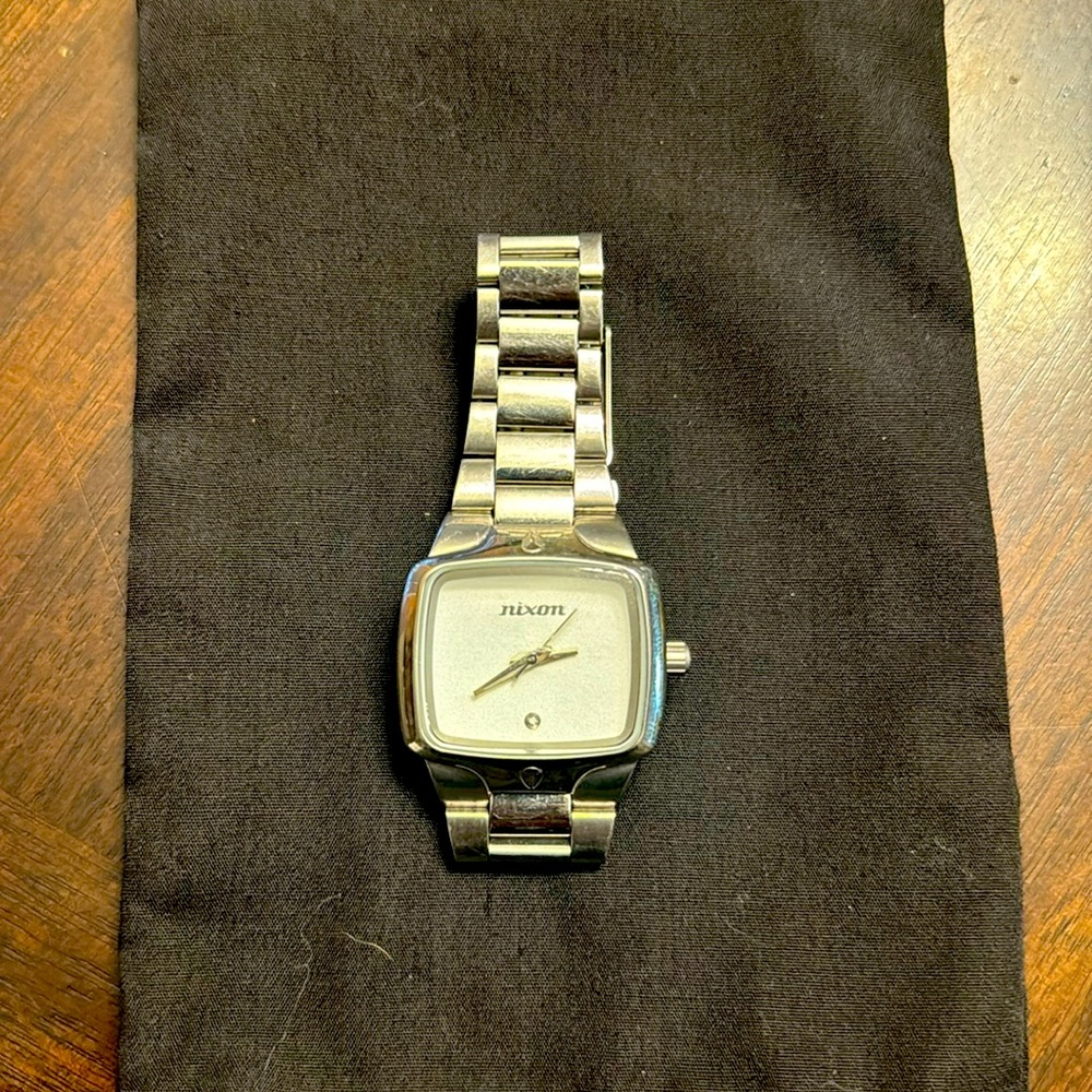 Nixon - The Small Player Watch - 4D - Custom 100M - Stanless Steel , Jap Quartz